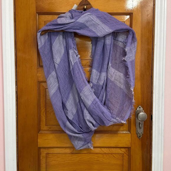 Cejon Light Purple Silver Infinity Scarf Rayon New With Tags - Picture 4 of 8